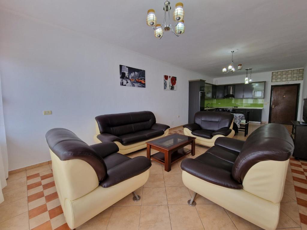 Doni Apartments