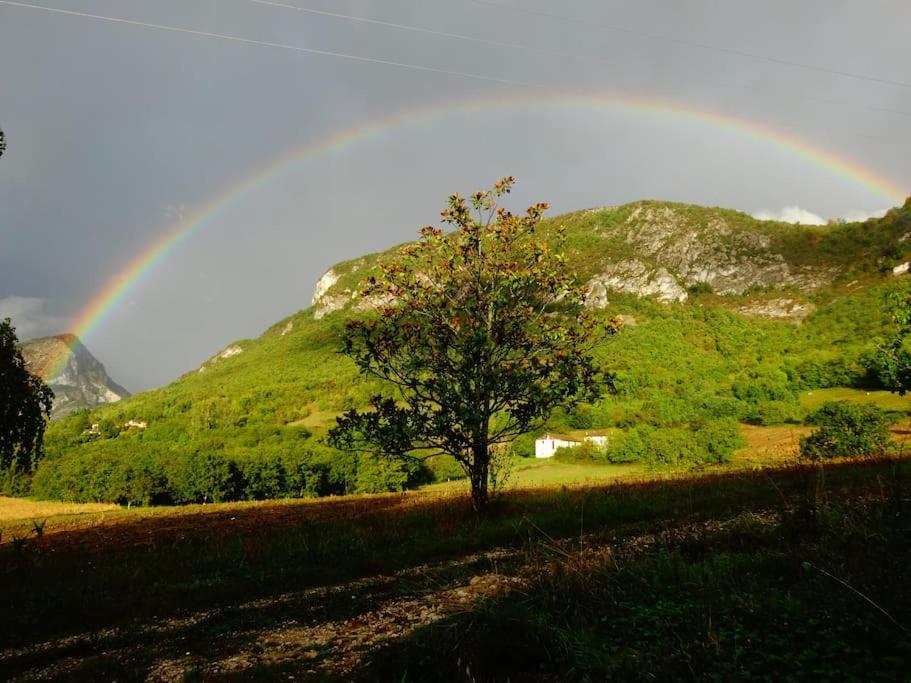 Photo de la galerie de l'établissement Studio** Clé des Champs au pied du Vercors, à Saint-Laurent-en-Royans