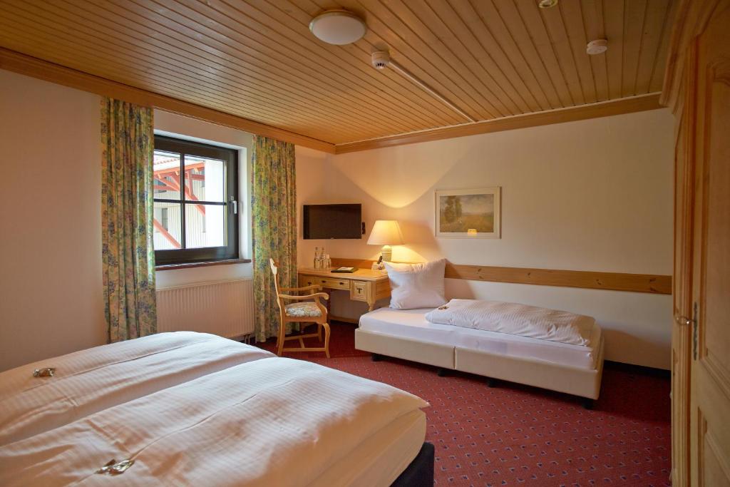 Hotel Sauerlacher Post - Habitación Triple