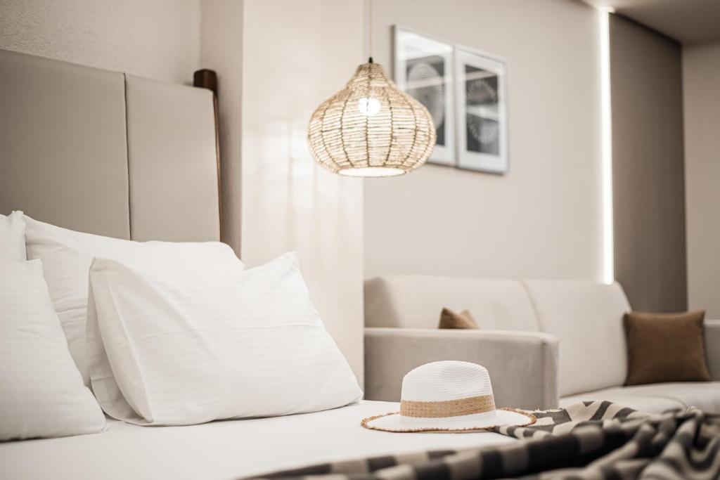 King's & Queen's Afitos - Suites With Private Pool - 19