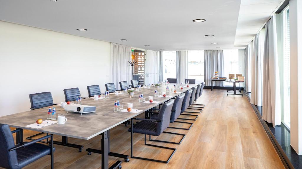 Posezení v ubytování Holiday Inn Express Utrecht - Papendorp by IHG