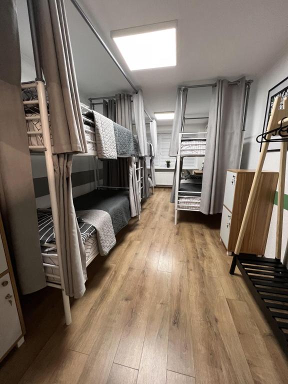 Postel nebo postele na pokoji v ubytování Хостел Житомир GREEN HOUSE