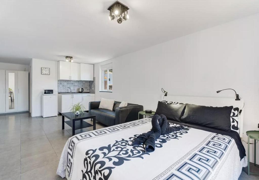 Kuchyň nebo kuchyňský kout v ubytování Yinfa 1 Sunset Apartment