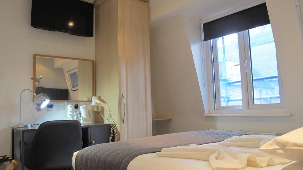 Alhambra Hotel - Resim 30