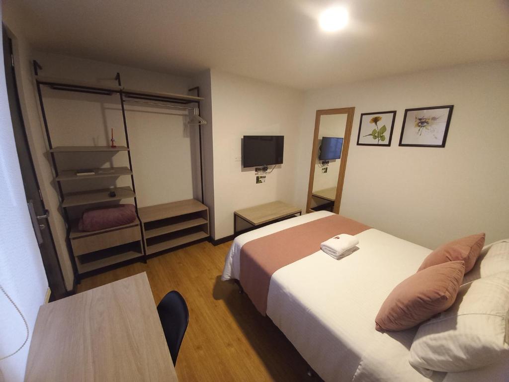 HOTEL SANTORI - Doppelzimmer Mit Eigenem Bad