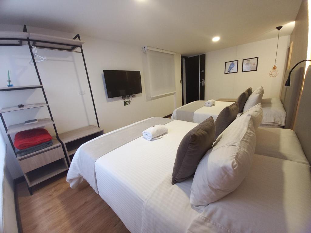 HOTEL SANTORI - Queen-Zimmer Mit Zwei Queen-Betten