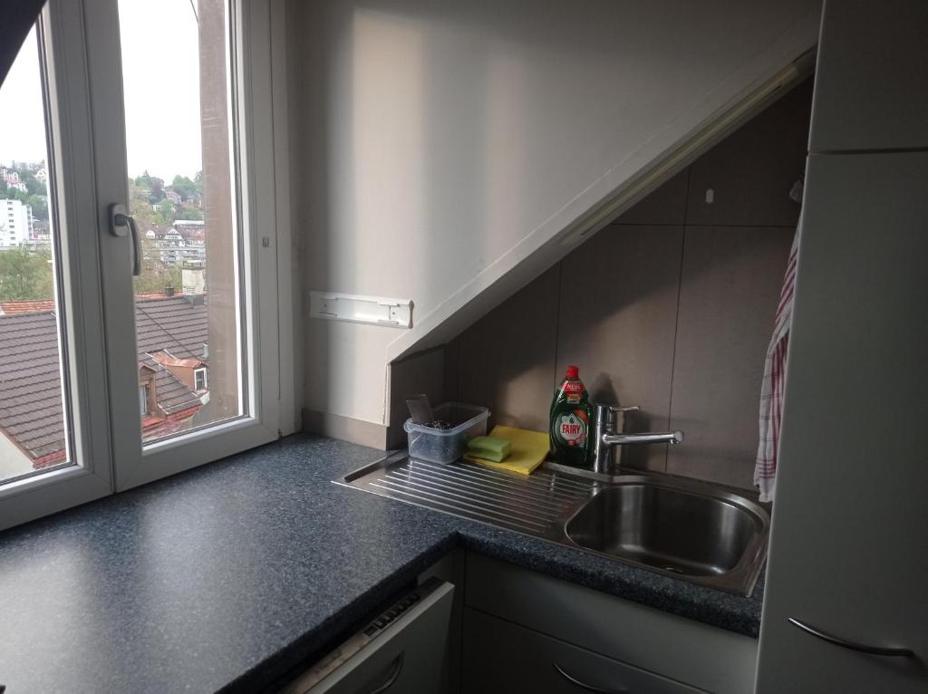 Gemütliche Dachwohnung - Resim 13