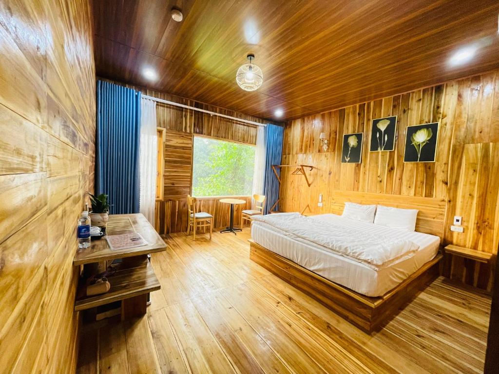 Postel nebo postele na pokoji v ubytování Tuyet's Homestay