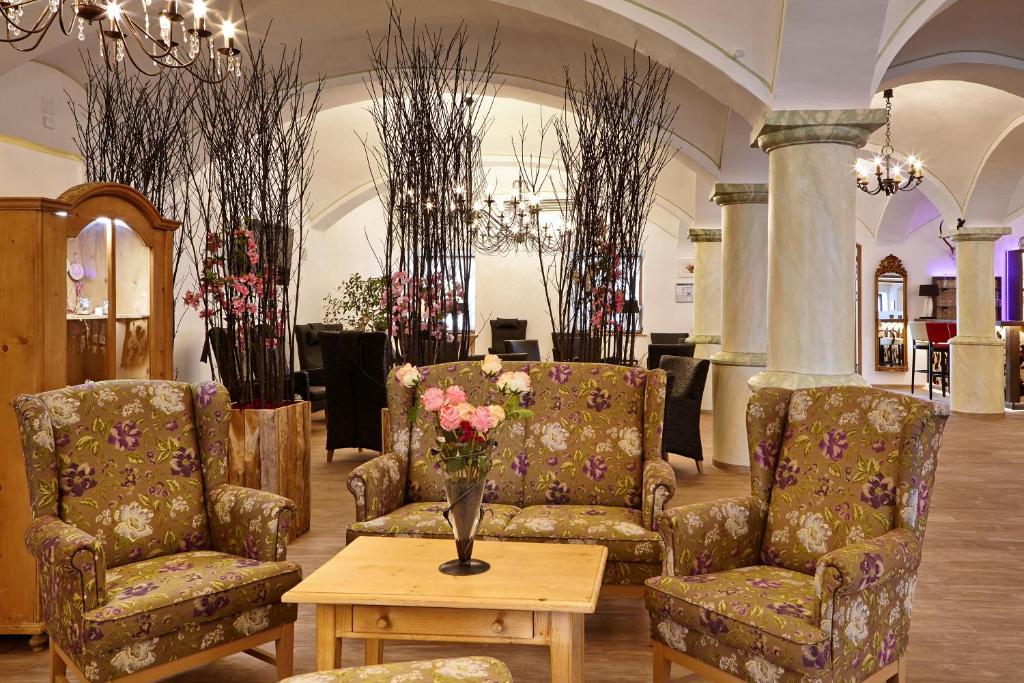 Posezení v ubytování Hotel Sauerlacher Post