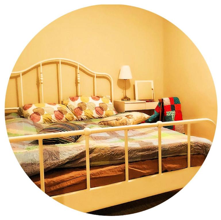 Gorgeous cozy home close LRT&UC&free parking