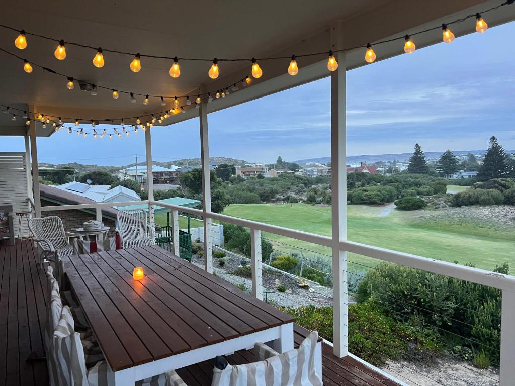 The Blue House On The Green pet friendly WIFI, Goolwa South (updated