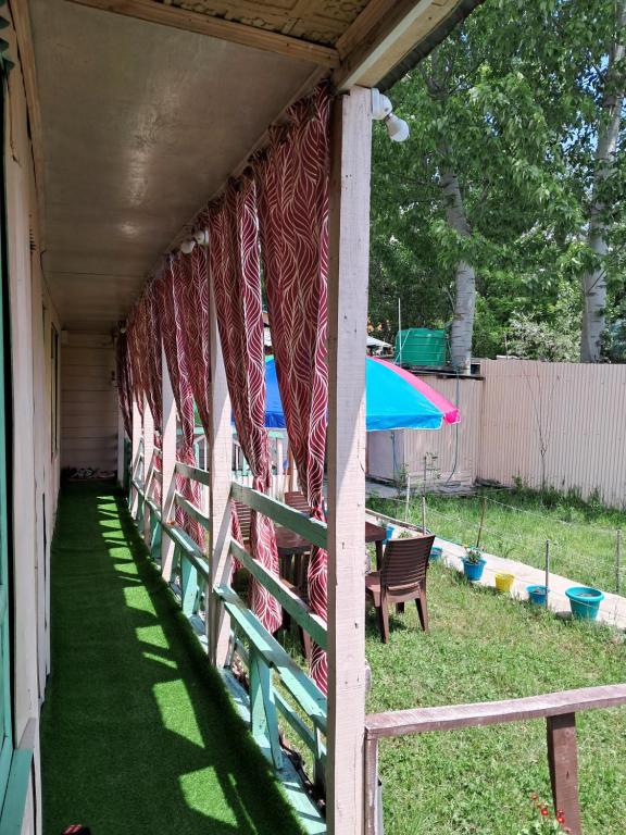 Zahrada ubytování LakeSide Homestay Srinagar