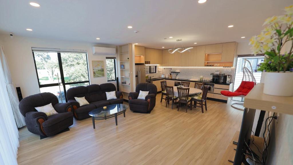 Luxury Brand New Designer Living - Resim 11