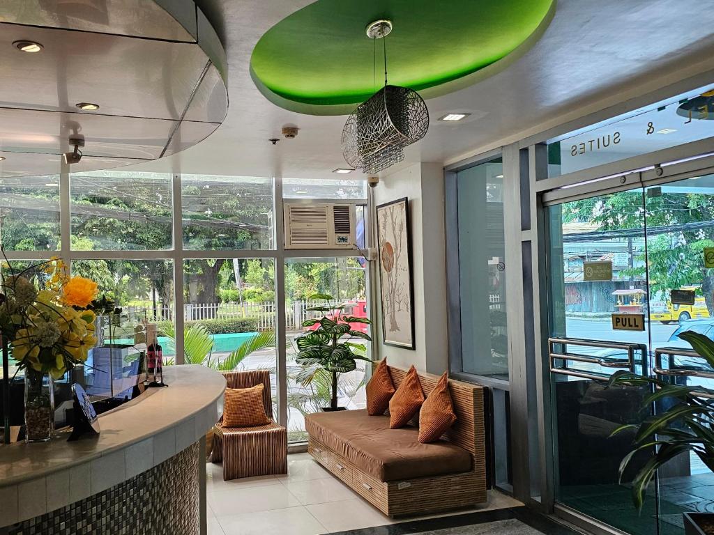 CEBU CAPITOL CENTRAL HOTEL AND SUITES PROMO B :AIRFARE,ROOM, TRANSFER, INSURANCE + FREEBIES**  cebu Packages