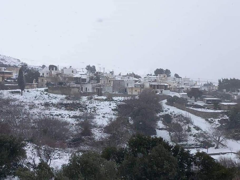 Billede fra billedgalleriet på Relaxing and cozy - Nick & Avge's Cottage i Árdhaktos