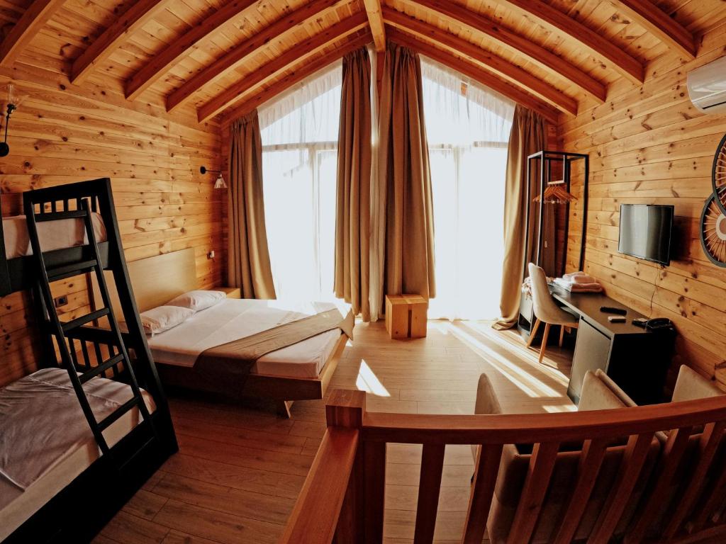 Hysaj Agroturizëm - Double Room With Balcony
