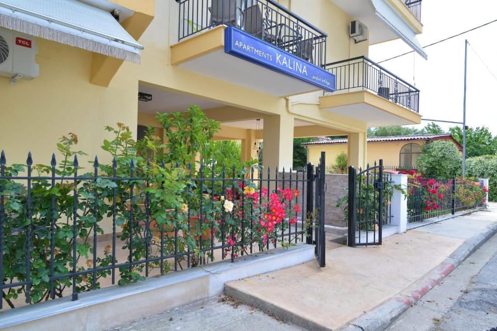 Budova, kde se aparthotel nachází