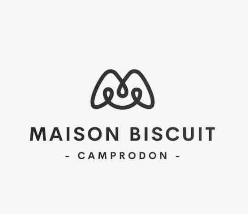 Maison Biscuit. Apartament a la plaça de la vila - Apartment