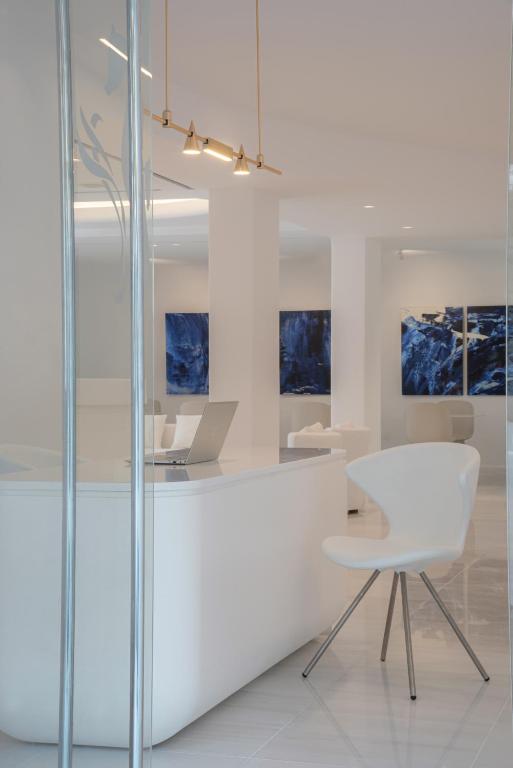 Petasos Chic Hotel - 13