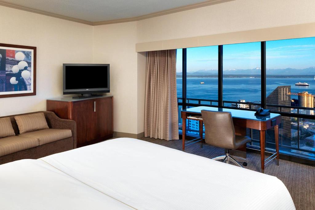 TV a/nebo společenská místnost v ubytování The Westin Seattle