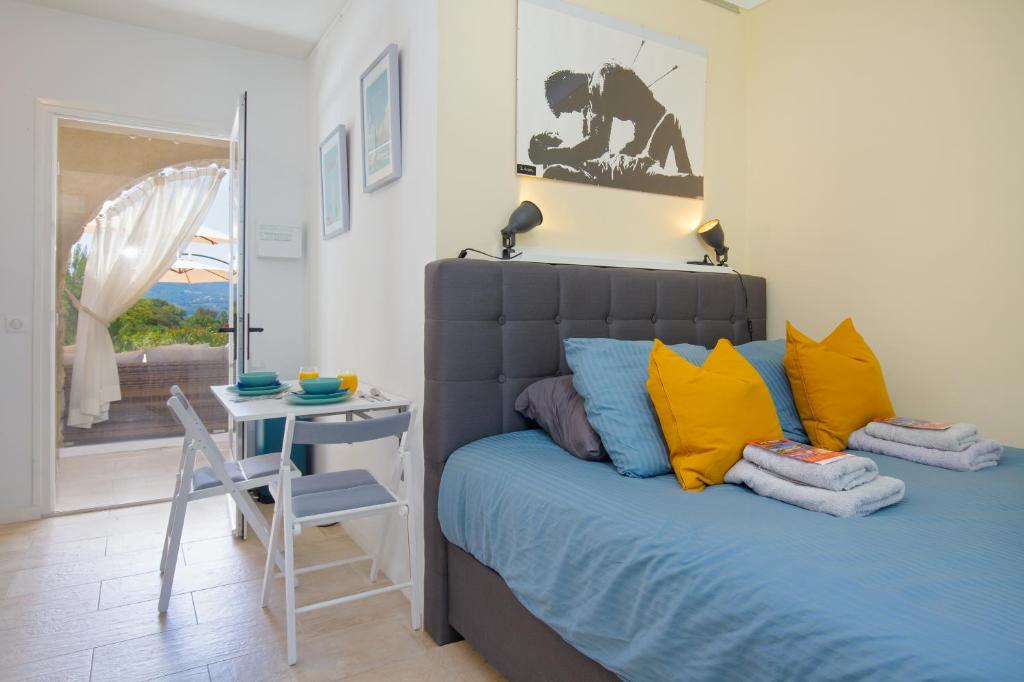 La Connexion, Gay Men Only - Studio With Garden View