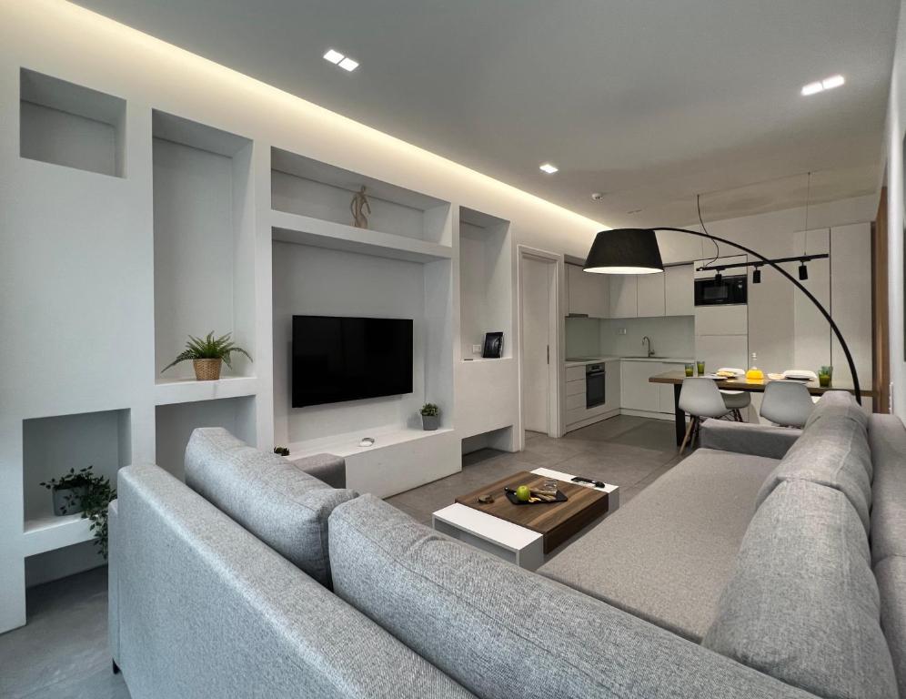 The Dazzling Glimpse Acropolis Suites