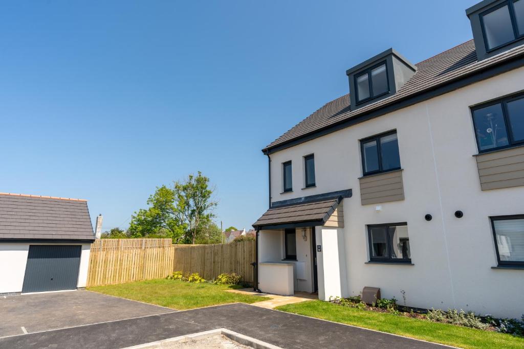 The Bright House, St Eval near Padstow, Mawgan Porth, Watergate