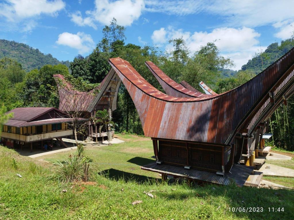 Gambar di galeri bagi Tongkonan Layuk Kalembang Homestay di Rantepao