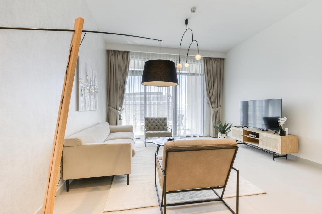 PK Holidays – Elegant Design 1 BR in The Cove – Dubai Creek Harbour