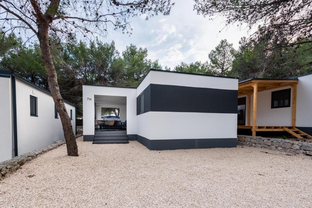 Luxury mobile home PRETTY GREEN - Premium - Oaza Mira Resort -50 m from the beach