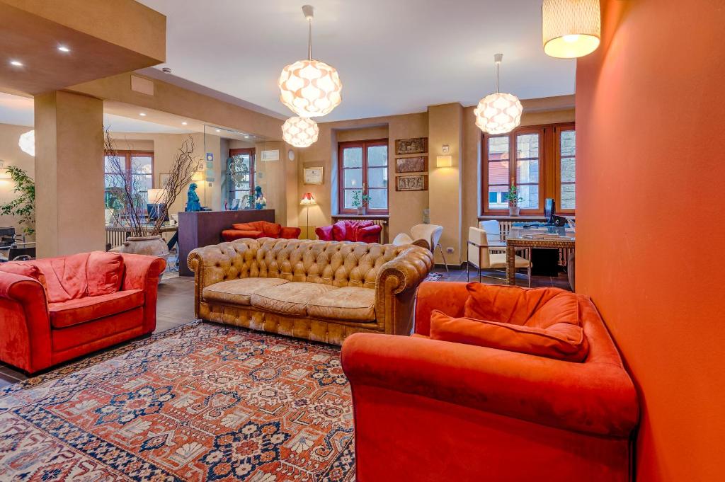 Posezení v ubytování La Grotta Hotel