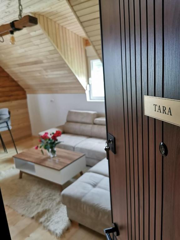 Tara Apartment