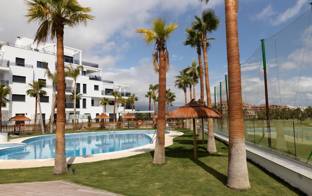 Bazén v ubytování Aguacate beach golf appartement nebo v jeho okolí