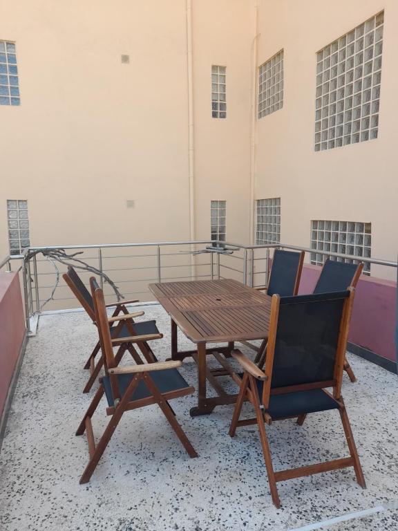 Fotografie z fotogalerie ubytování Bright top floor apartment! v destinaci Zakynthos Town