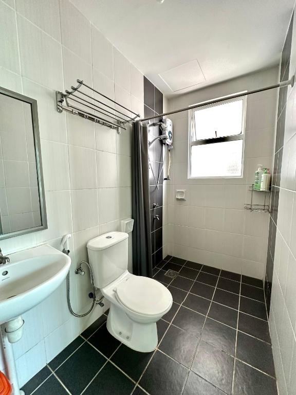 Koupelna v ubytování IJM Condo with Pool #Yoyo Homestay
