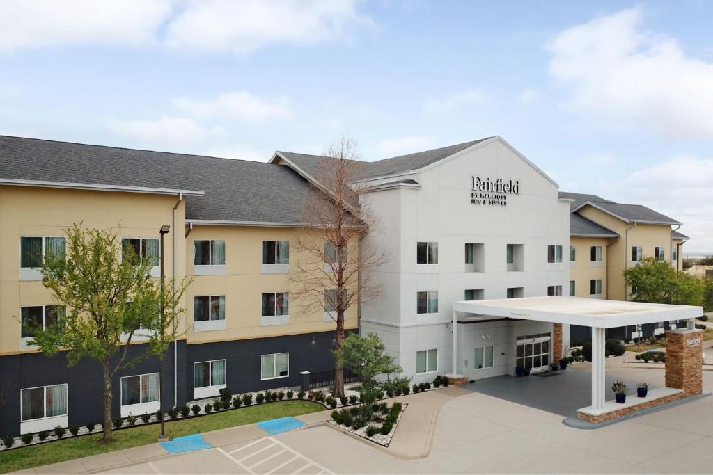 Fairfield Inn and Suites Denton