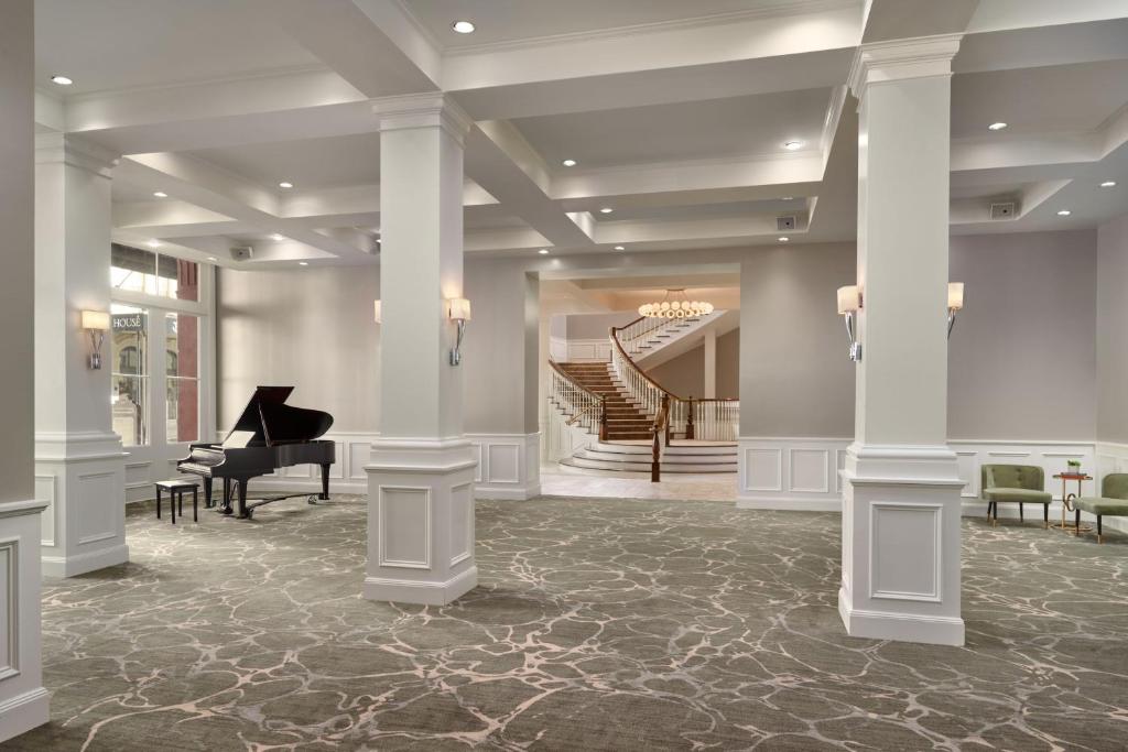 The Tremont House, Galveston, a Tribute Portfolio Hotel photo