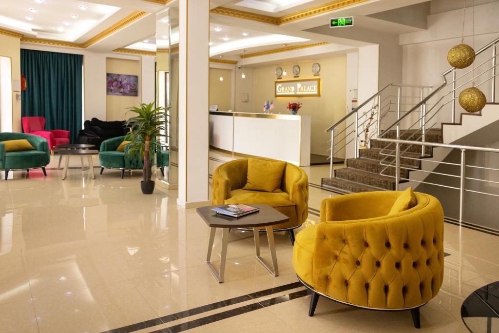 Posezení v ubytování Hotel Grand Palace