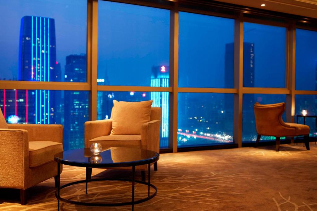 Posezení v ubytování Sheraton Shenzhen Futian Hotel