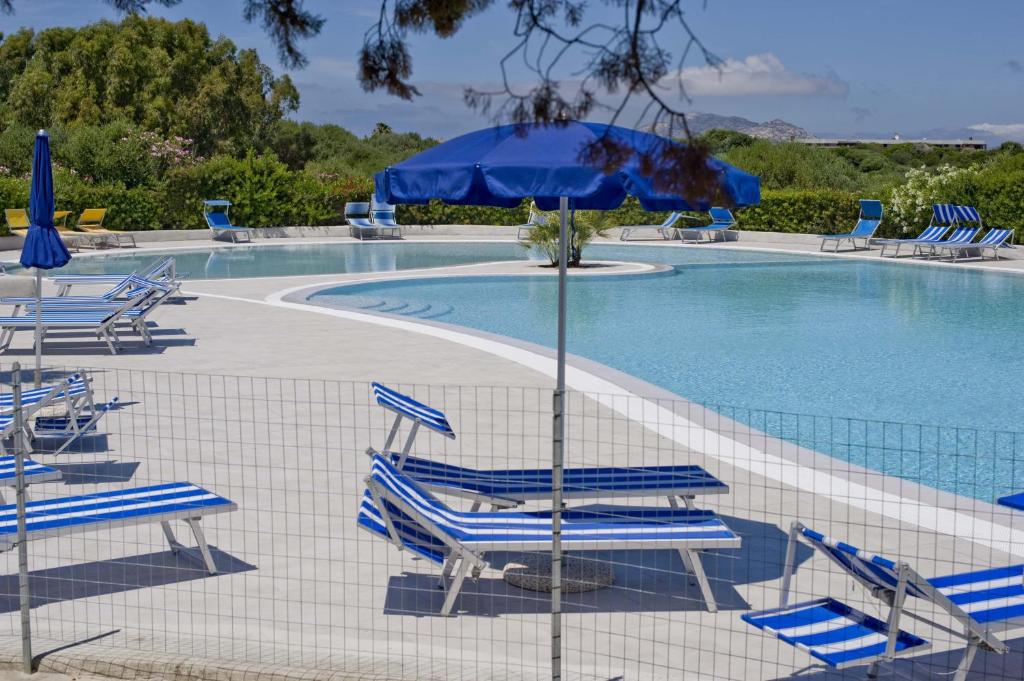 Bazén v ubytování Hotel Cala Reale nebo v jeho okolí
