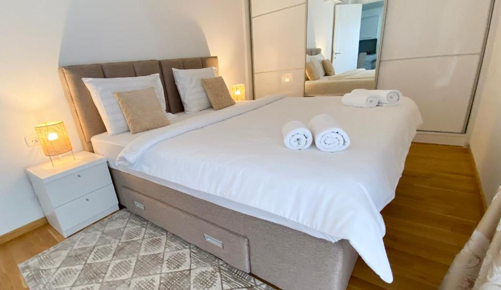 Four Views Apartments - 5