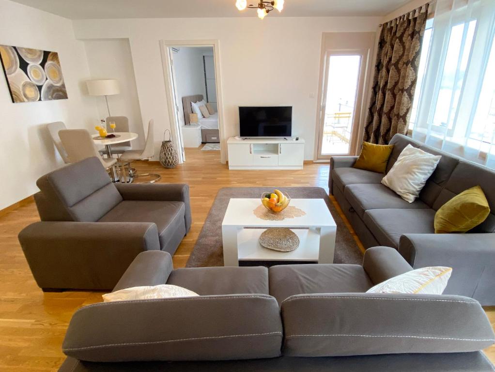 Four Views Apartments - 6