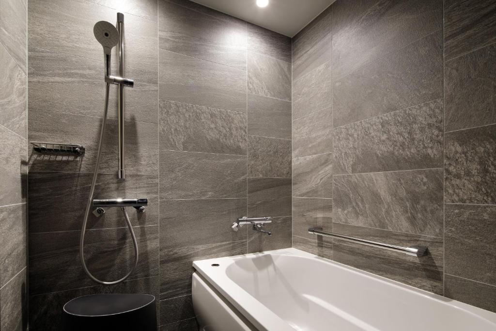 حمام في Four Points by Sheraton Nagoya, Chubu International Airport