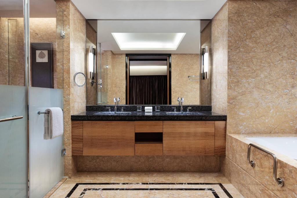 Koupelna v ubytování Sheraton Zhongshan Hotel
