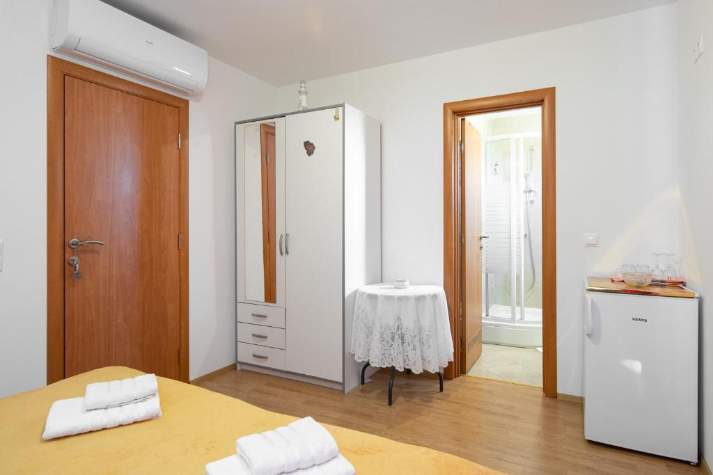 Vila Panorama by El-Pi Tours - 19