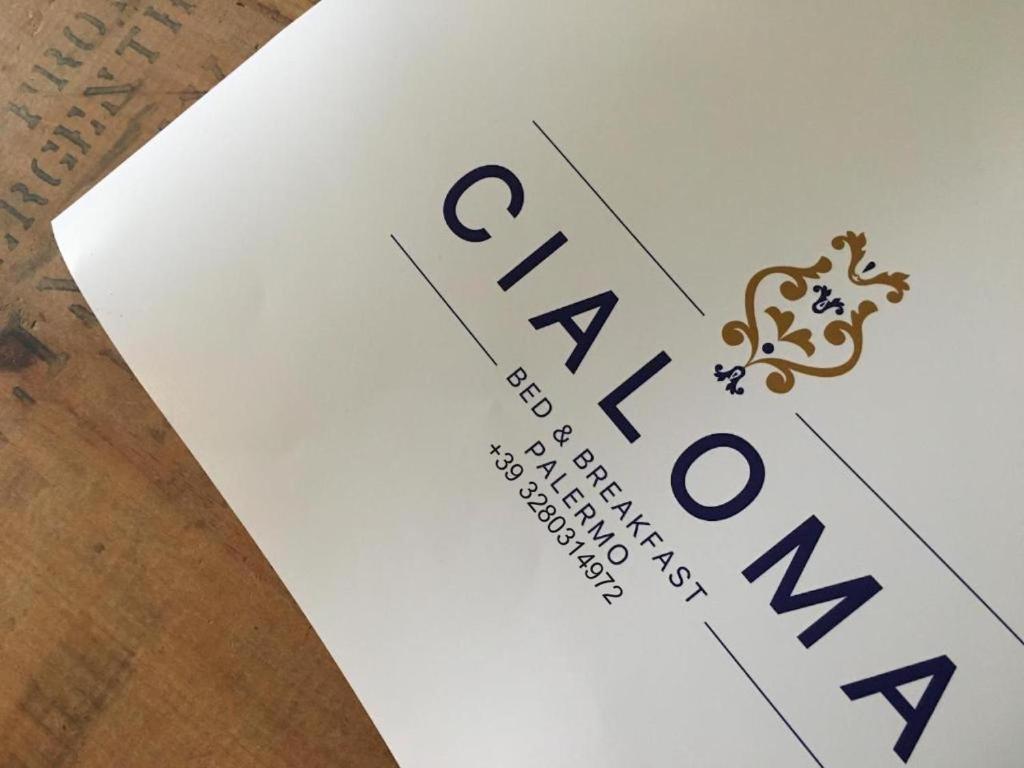 Ett certifikat, pris eller annat dokument som visas upp på Cialoma B&B