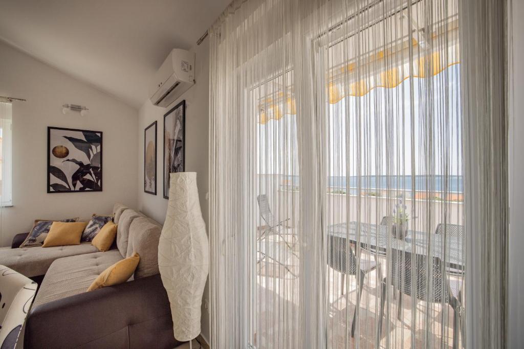 Posezení v ubytování Chill 4 Real Sea View Mandre
