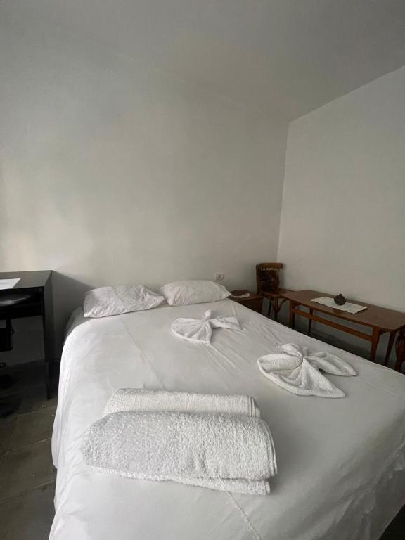 Communist style room - Image 7