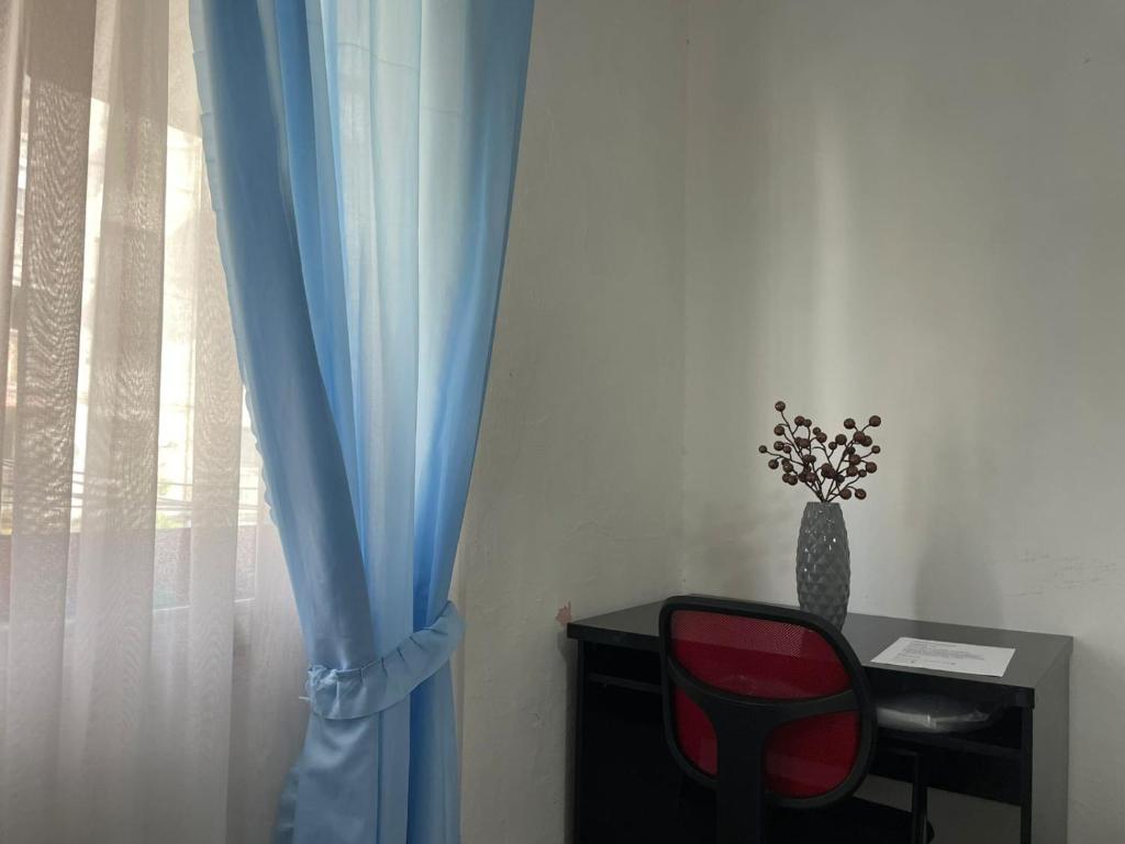 Fotografie z fotogalerie ubytování Communist style room v destinaci Shkodër