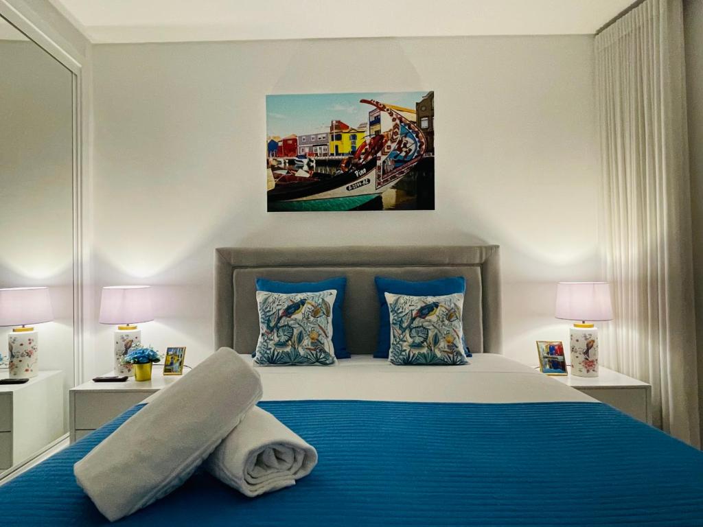 Central Tiled Apartment - 16